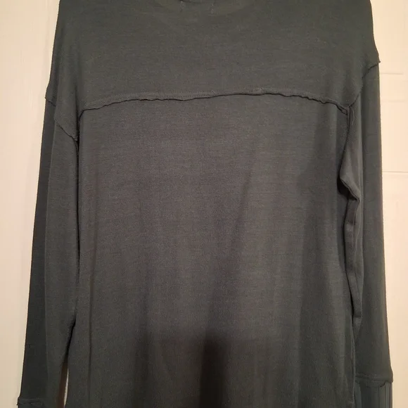 Wonderly Slate Gray Long Sleeve Top - Picture 8 of 11